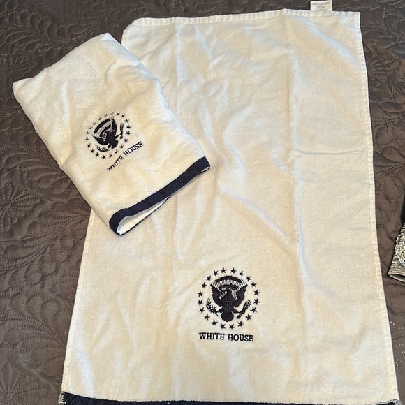 Kay Dee designer hand towels - Picture 3 of 6